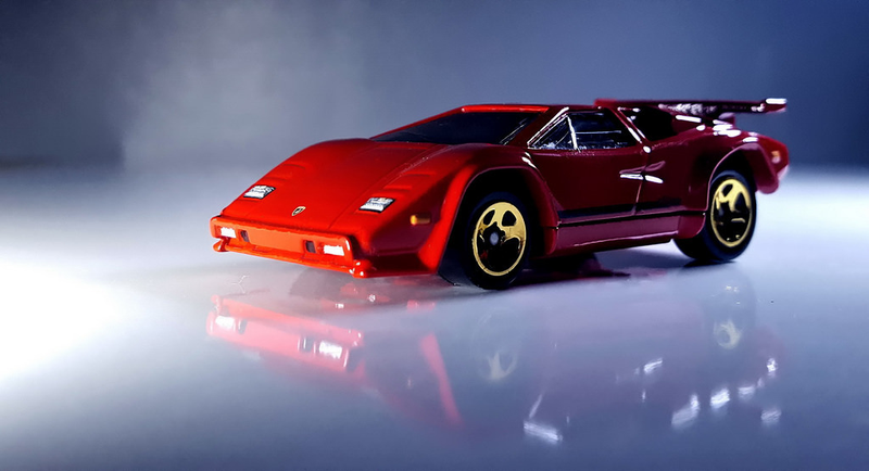 Illustration for article titled A red Lambo